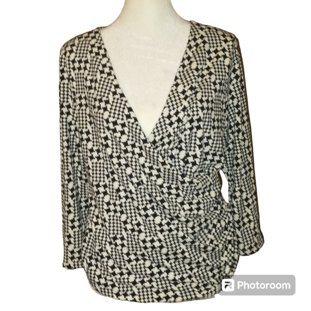 Talbots Faux Wrap Top Houndstooth Pattern Size Me… - image 1